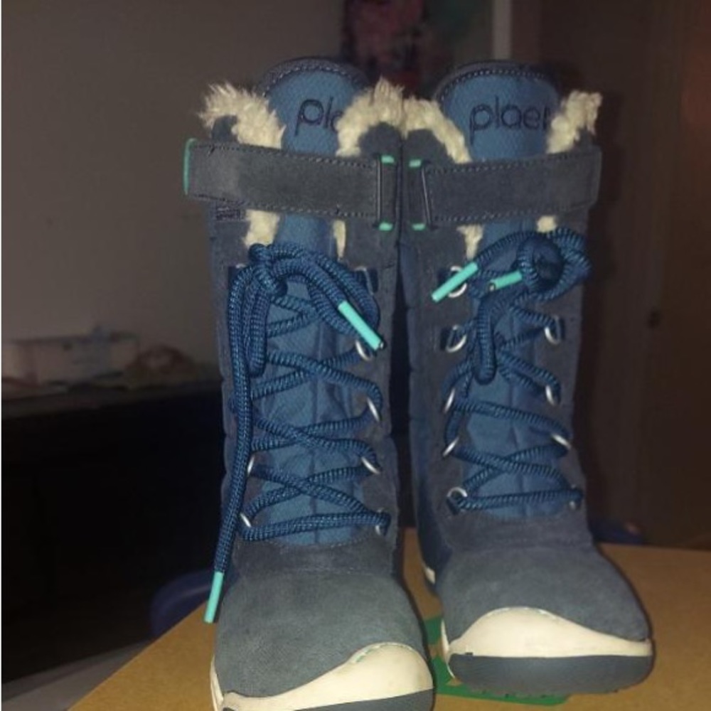 Plea boots